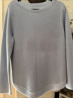 Women’s Scoop-Neck Knit Sweater in Light Blue w| Shimmer No tags